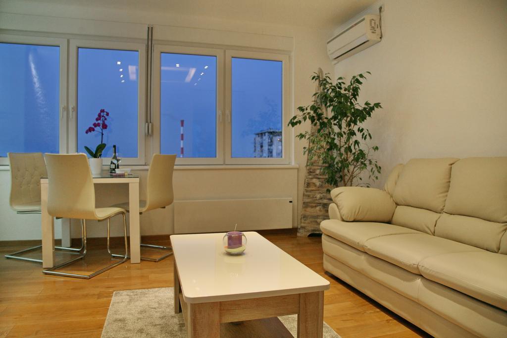 Apartment Queen'S Park Belgrade Exterior photo
